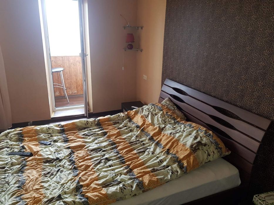 Продам 1 комнатная квартира Центр, район парка Стрелка.