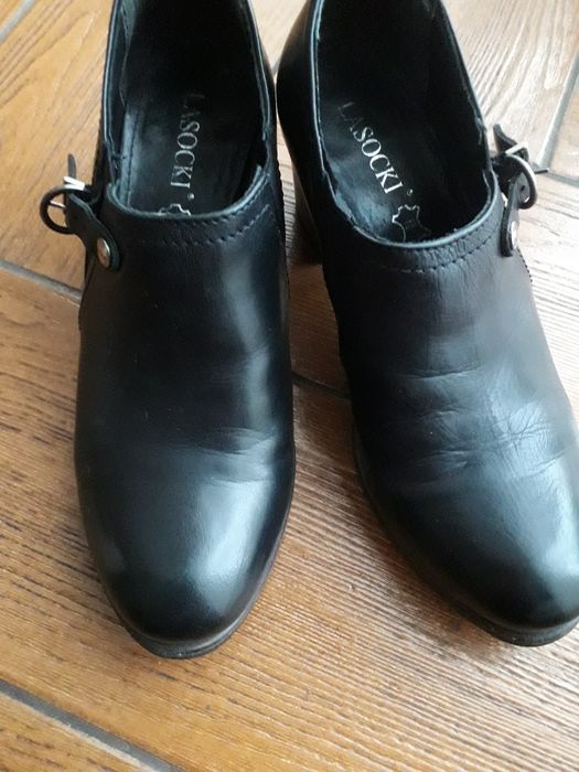 Butki Lasocki czarne skórkowe