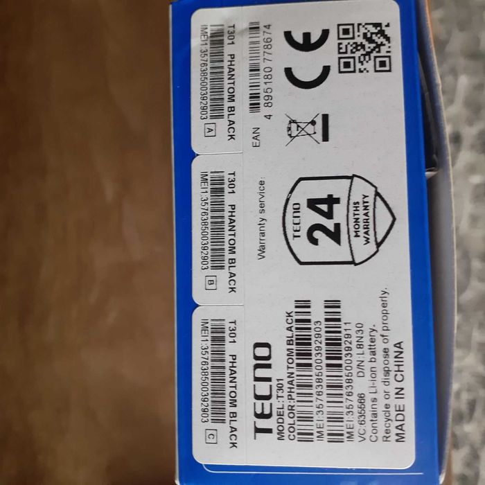 Телефон полусмартфон з кольоровим дисплеем марки TECNO T301