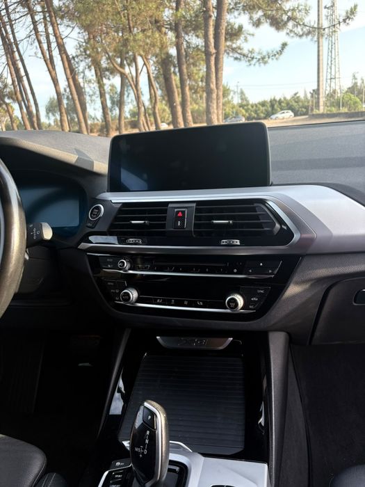 Vendo BMW X3 sDrive 18d