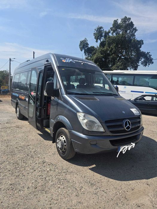 autocarros de 2009 e Volvo de 2002