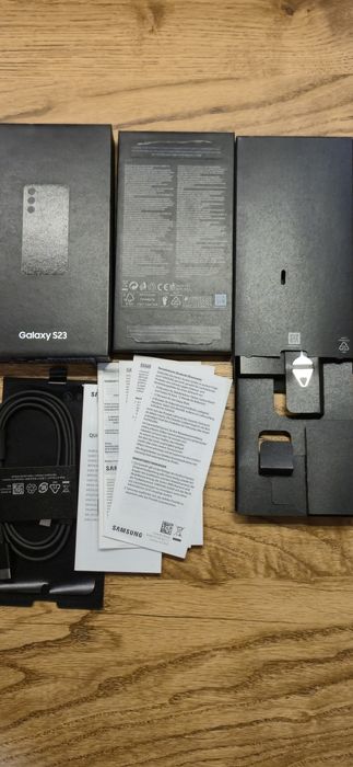 Smartfon Samsung Galaxy S23 8/128GB 6,1" czarny, zablokowane piksele