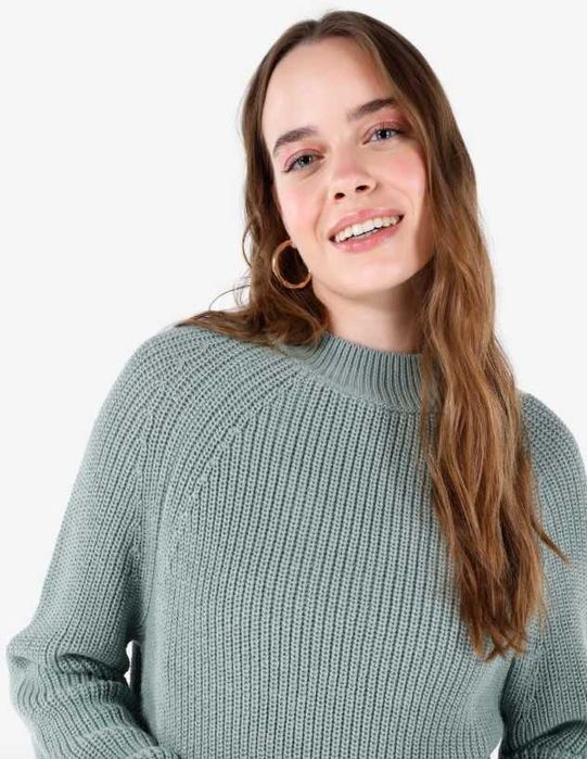 Светр весняний COLIN`S