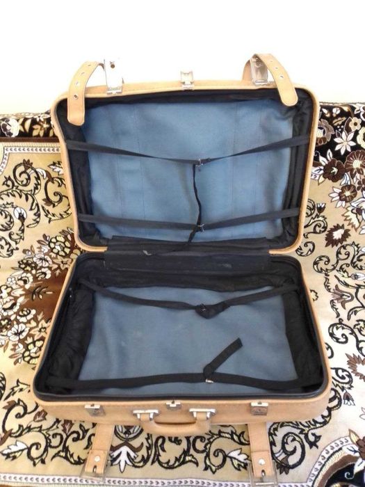 Валізи в асортименті