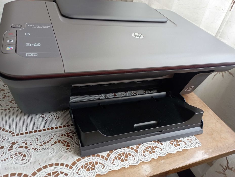 Drukarka z pełnymi wkładami HP 1050A