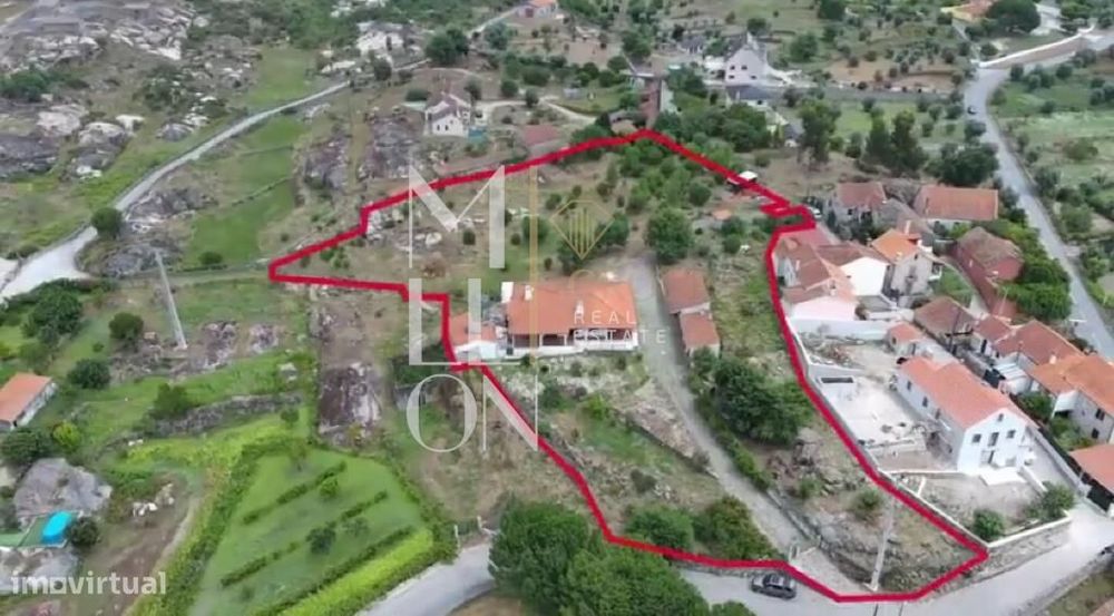 Quinta T4 com 4.500 m2 de terreno em Fiais da Beira