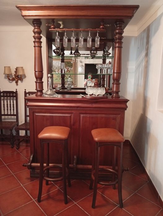 Mobília Sala de Jantar – Madeira Maciça – Excelente Estado