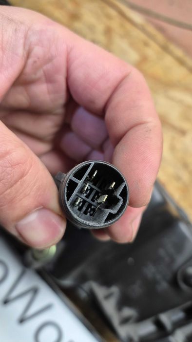 Ótica/Farol Direito ORIGINAL HYUNDAY PONY 1975 até 1994 ref92102.24360