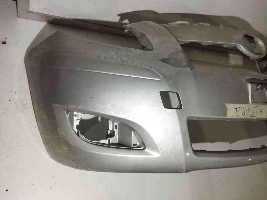 Parachoque Toyota Yaris frente 2009