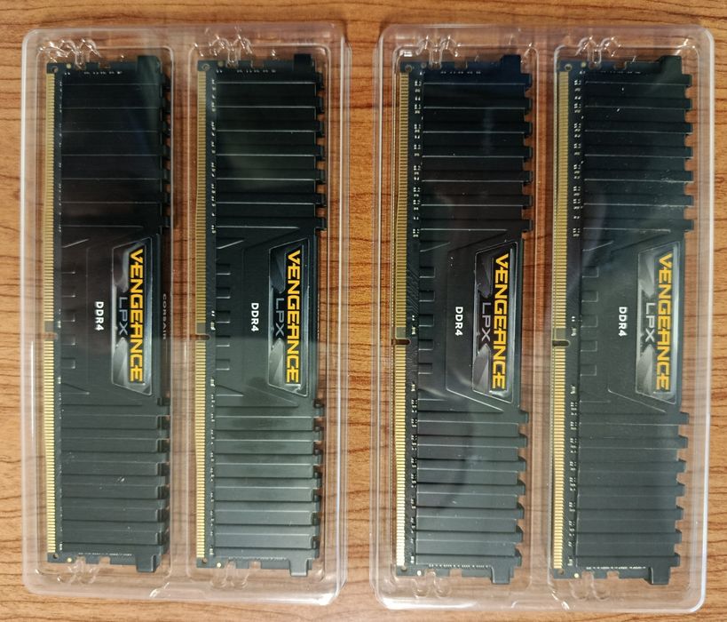 64GB DDR4 / 3600Mhz - 2 x Packs  Corsair DDR4 32GB (2x16GB)