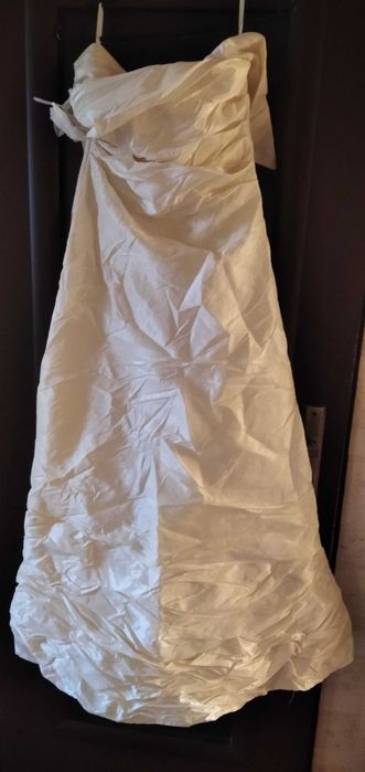 Suknia ślubna w kolorze ecru, rozm. 42