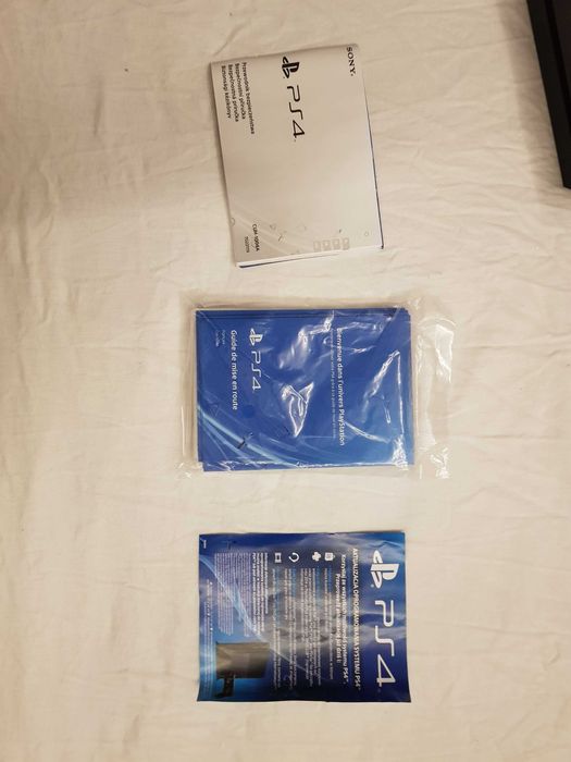 Konsola Playstation 4 + Dysk zewnętrzny