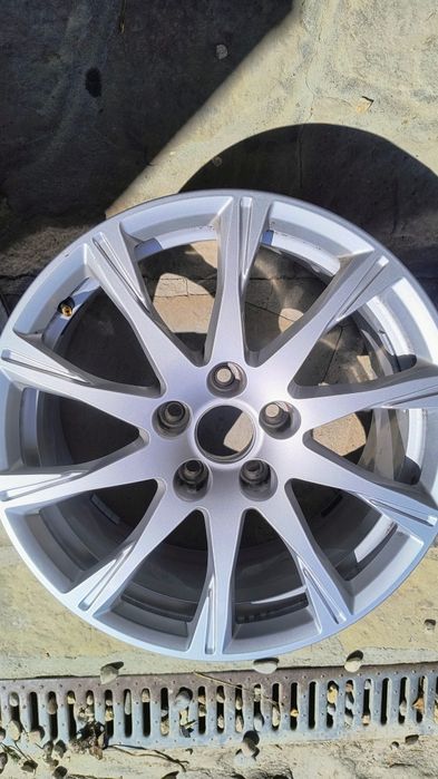 Oryginalne Felgi Audi A4 B9 17" 5x112 ET38 8W0601025C Używane OEM