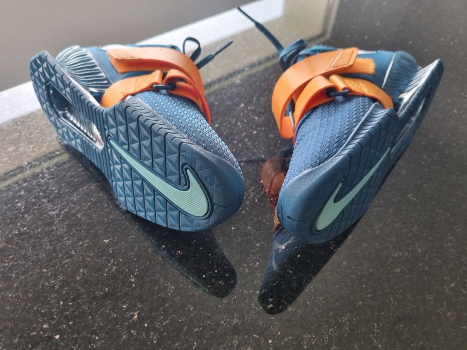 Ténis Nike Romaleos 4