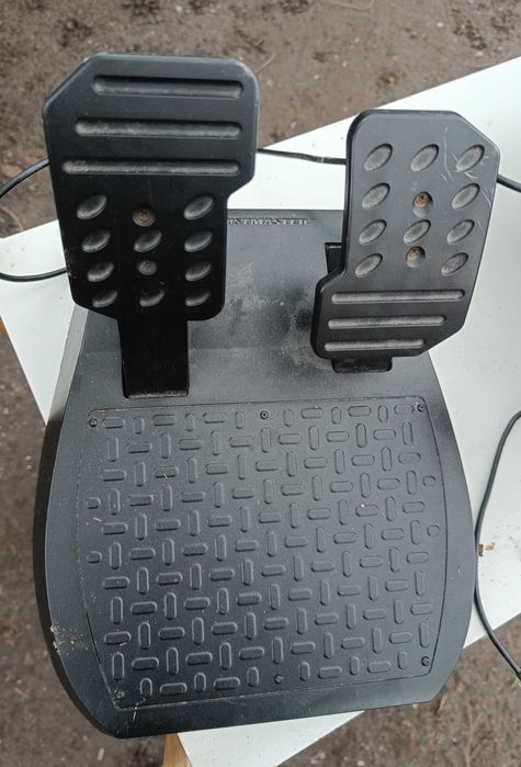 Kierownica Thrustmaster Ferrari 458 Spider z pedałami nie testowana