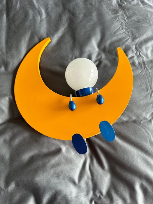 Candeeiro Phillips quarto de criança