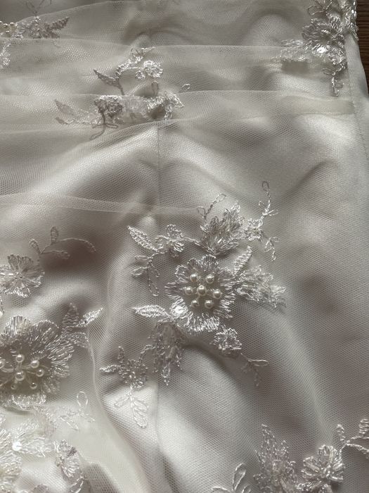 Suknia ślubna 42 z salonu kolor ecru