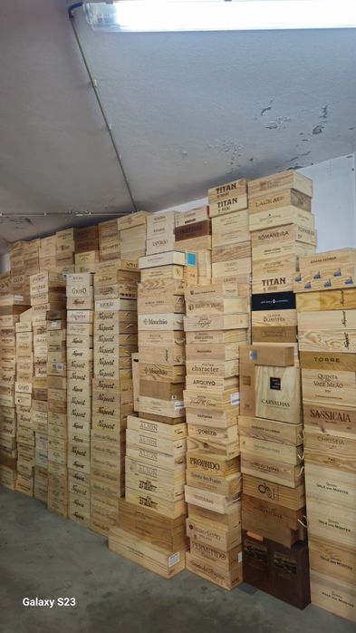 Caixas de madeira de vinho