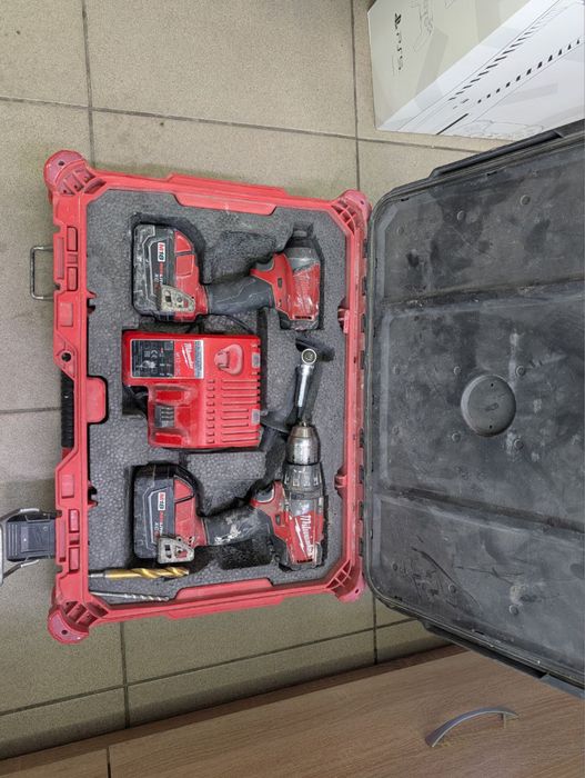 Професійний набір Milwaukee M18 Fuel (Drill + Impact + 2x 5.OAh)