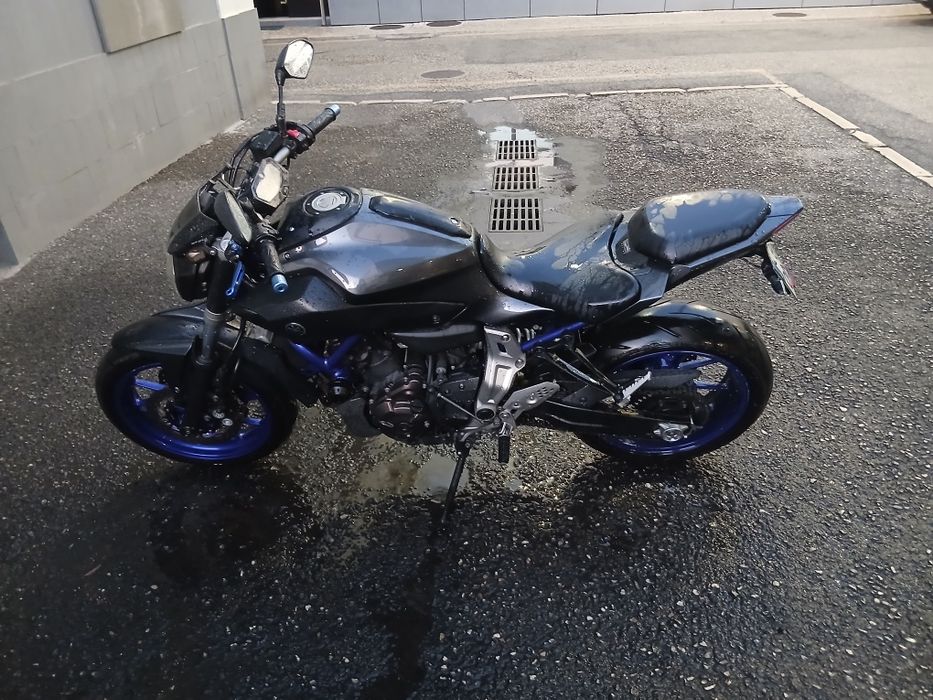 Mt 07 edição race blue