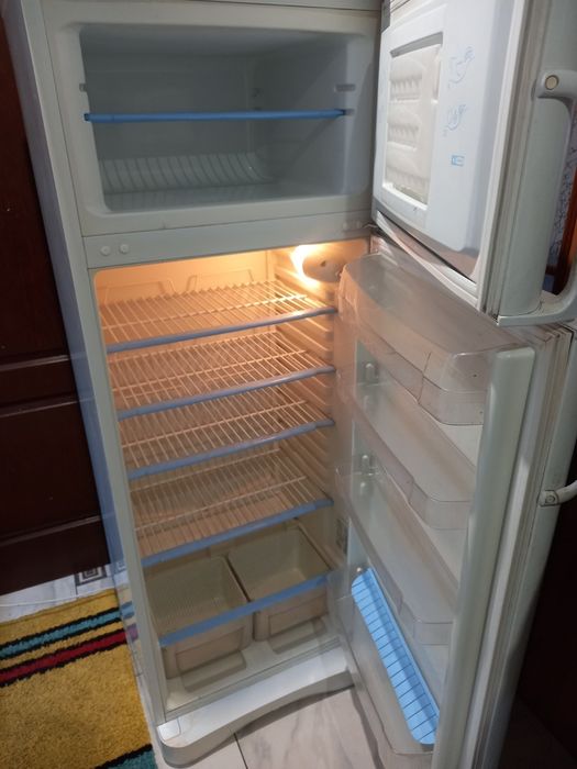 Индезит   2х  камерний