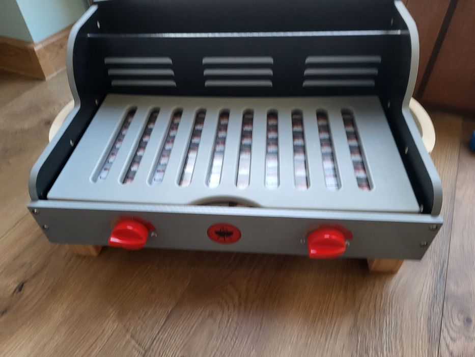 Grill drewniany dla dzieci plus akcesoria