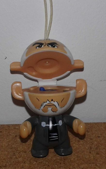 figurka Star Wars Kinder tr205 Hrabia Dooku