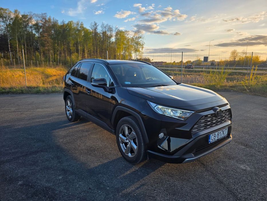 Toyota RAV4 Toyota RAV4 salon, 58  tyś km 2019 r (model 2020 r.)