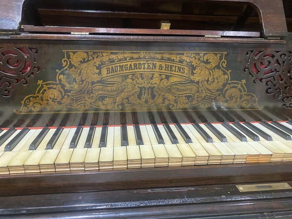 Vendo piano mesa antigo