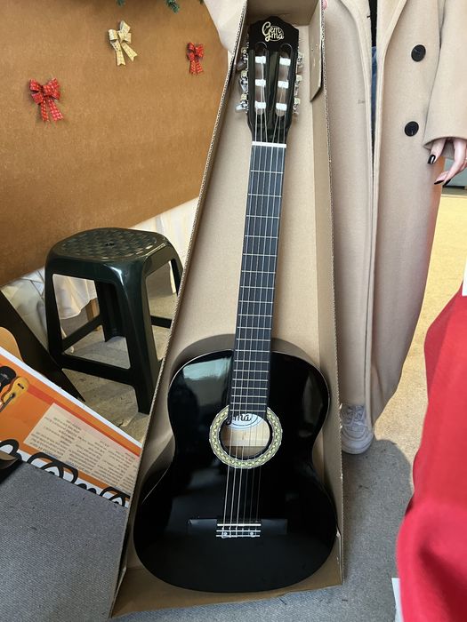 Guitarra Clássica Gemma 4/4 + Saco