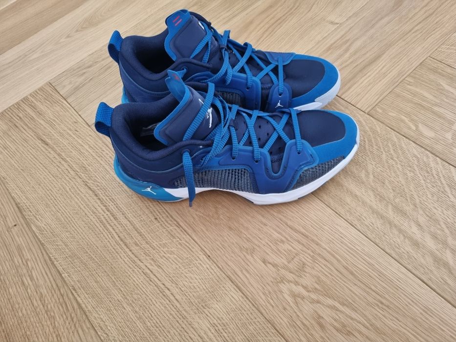 AIR JORDAN XXXVII rozmiar 45.5 . 29.5cm