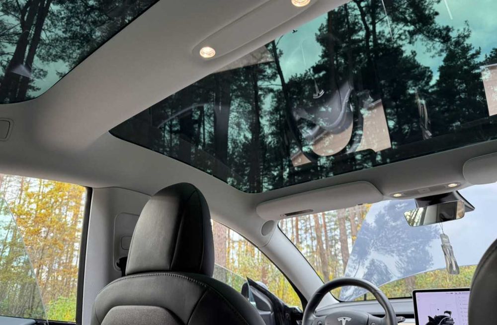 Аренда Авто Tesla Model 3 два мотора 54кВт Днепр