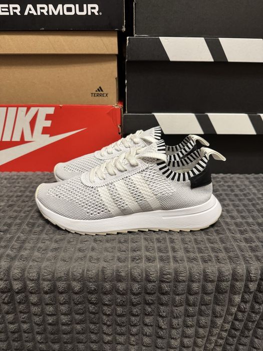 Жіночі кросівки Adidas Flashback Primeknit 37(23,5см) оригінал