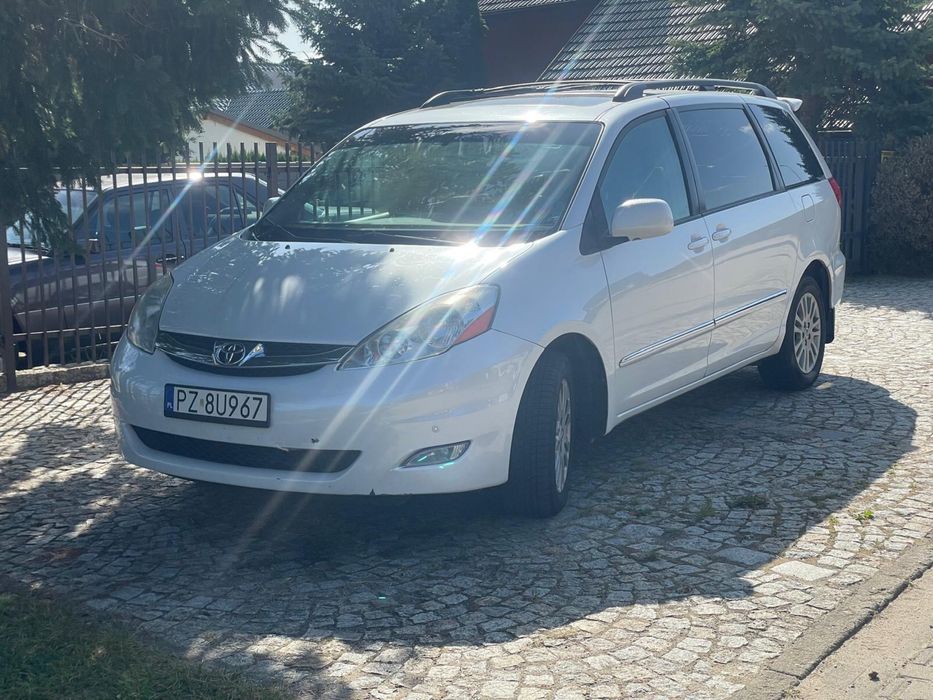 Toyota Sienna XLE AWD 3.5 V6 LPG Lifting CarPlay