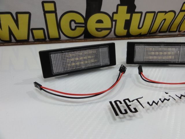 Suporte de lâmpada de matricula com led branco para BMW E81, E87, F20, E63, E64, F12, F13, F06, Z4 E85, E86, E89, K48 1600GT, K48 K,  Fiat Multipla,