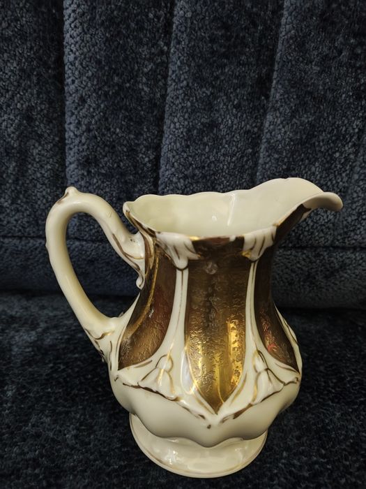 Porcelanowy dzbanek - mlecznik Altenburg
