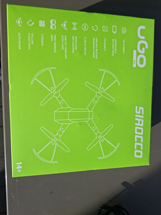 Dron uGo Sirocco