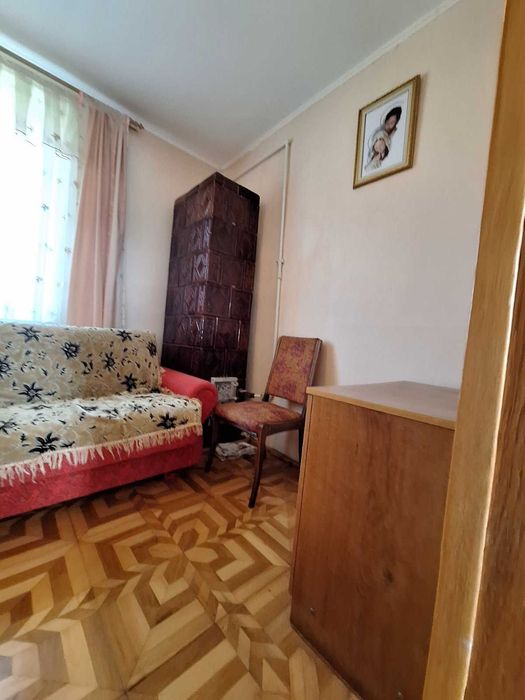 Продаж  Земельна ділянка з будинком в центрі с Вовчинець