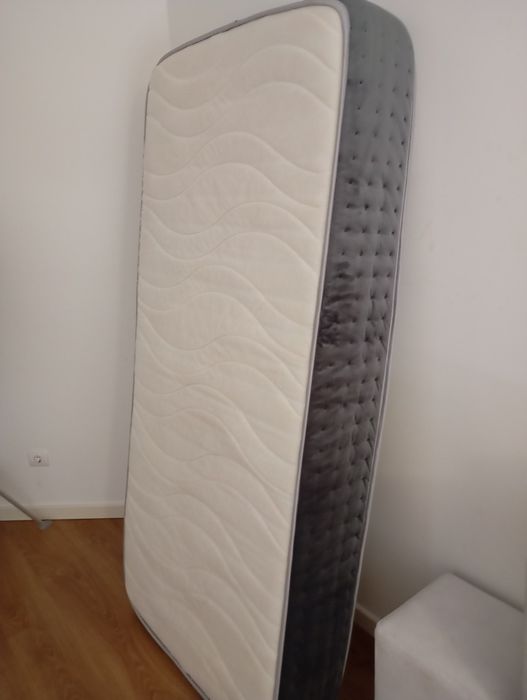 Colchão Usado em Bom Estado