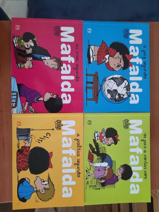 Coleção de 4 livros da "Mafalda" banda desenhada (Quino) como novos