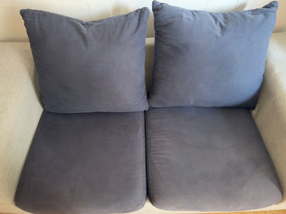 Sofá de dois lugares, usado. Vendo ou Troco