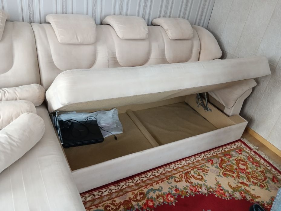 Диван кутовий розкладний