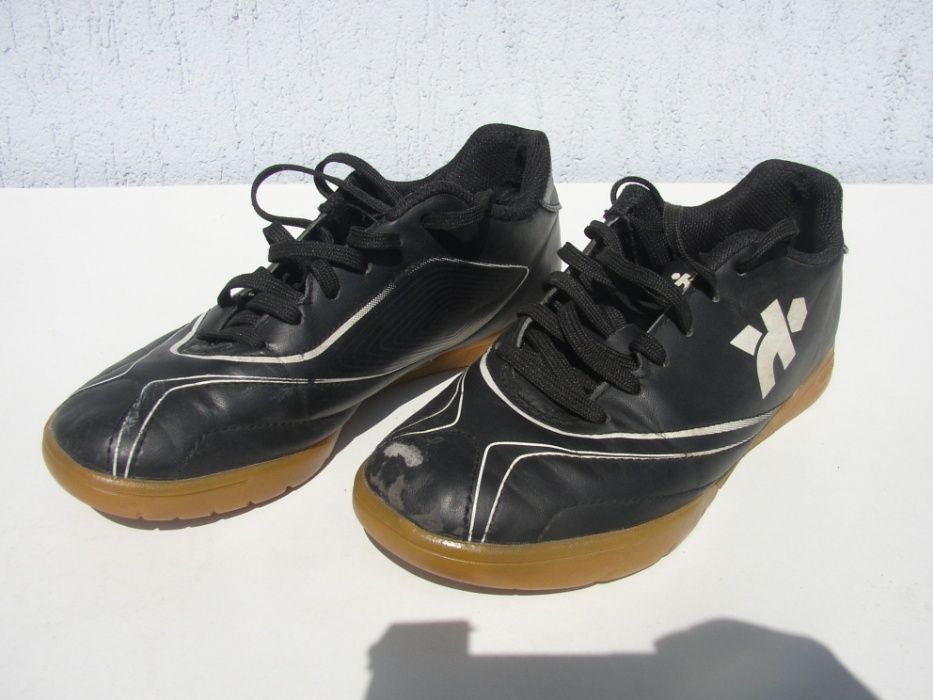 Buty piłkarskie halówki - Kipsta