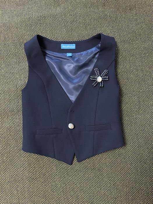 Шкільна форма доя дівчинки