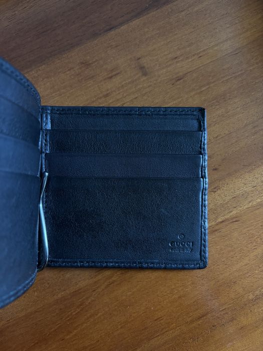Carteira Gucci original com clip para notas