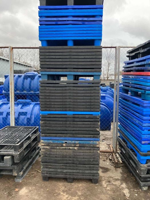 Продам пластикові піддони Б/В