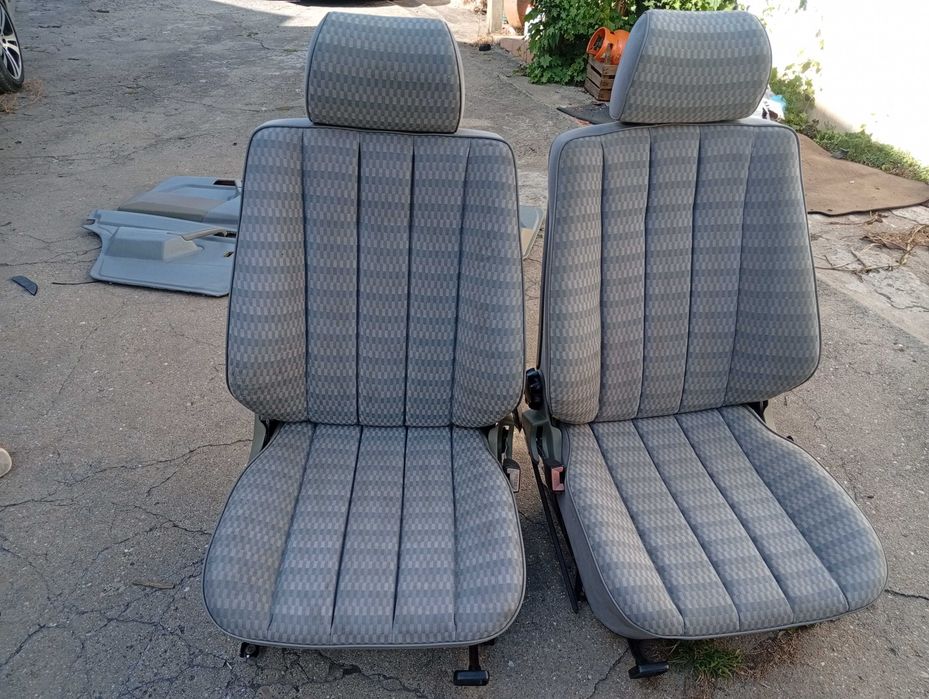 Mercedes 190 W201 - Conjunto bancos e quartelas