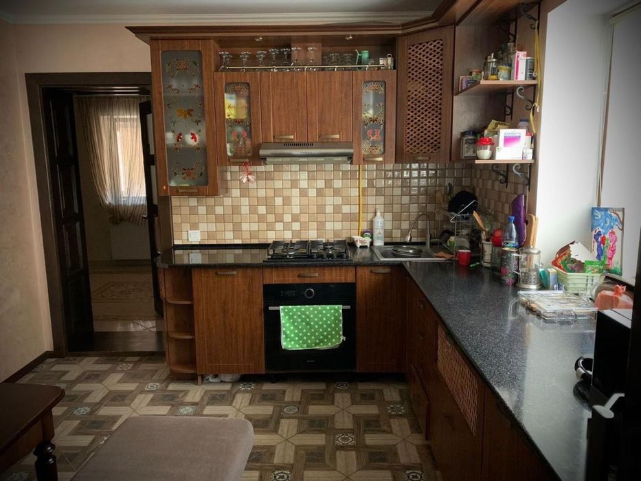 Продаж будинку м. Борщів