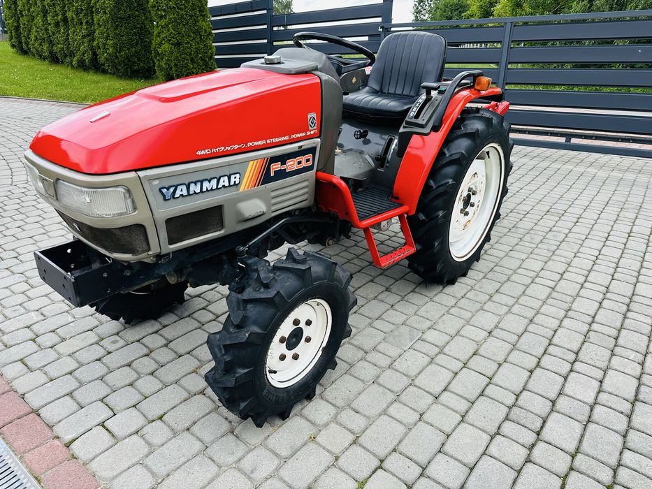 Traktor Yanmar 200 - 4x4 20 km  wspomaganie jak Iseki Kubota