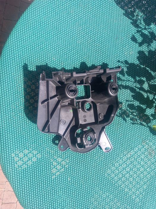 Ślizg mocowanie zderzaka lewego tył BMW 2 UO6 ll Active Tourer